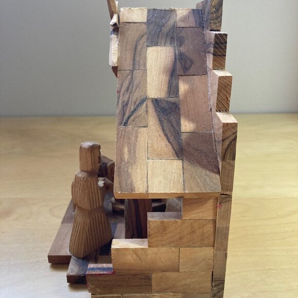 Olive Wood Nativity Made in Bethlehem - Picture 3 of 6